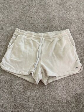 Vineyard Vines Slub Knit Pull on cream shorts size L
